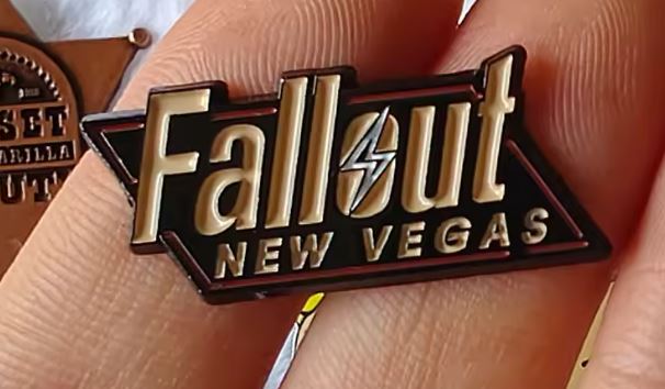 Przypinka emaliowana metalowa PIN New Vegas Fallout