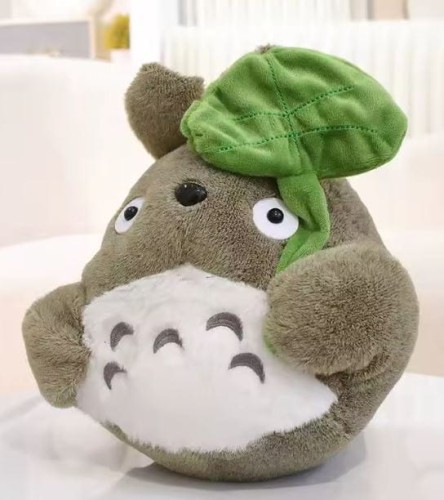 Maskotka Pluszak Totoro z liściem Studio Ghibli 22cm