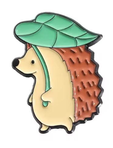 Przypinka emaliowana metalowa PIN Jeżyk z "Parasolką"