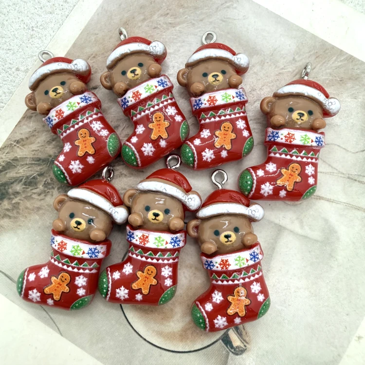 Zawieszka żywiczna Charms Świąteczna skarpeta Boże Narodzenie 2 sztuki