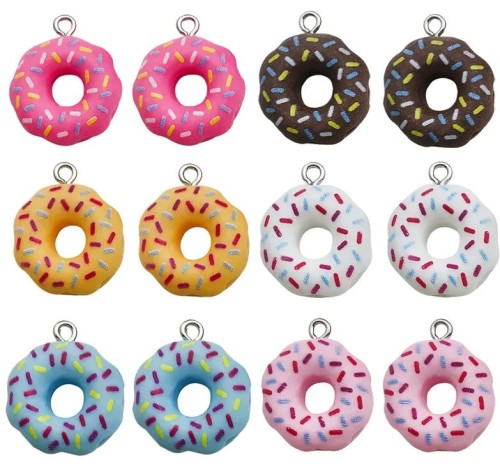 Zawieszki żywiczne Charms Kolorowe donuty Pączki MIX kolorów 4 sztuki