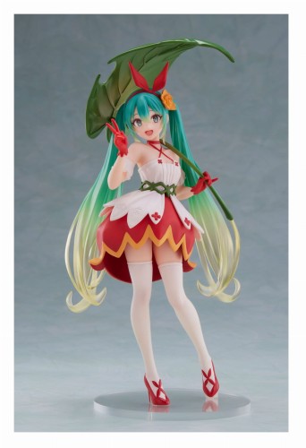 Figurka Taito Hatsune Miku Wonderland Thumbelina 18 cm